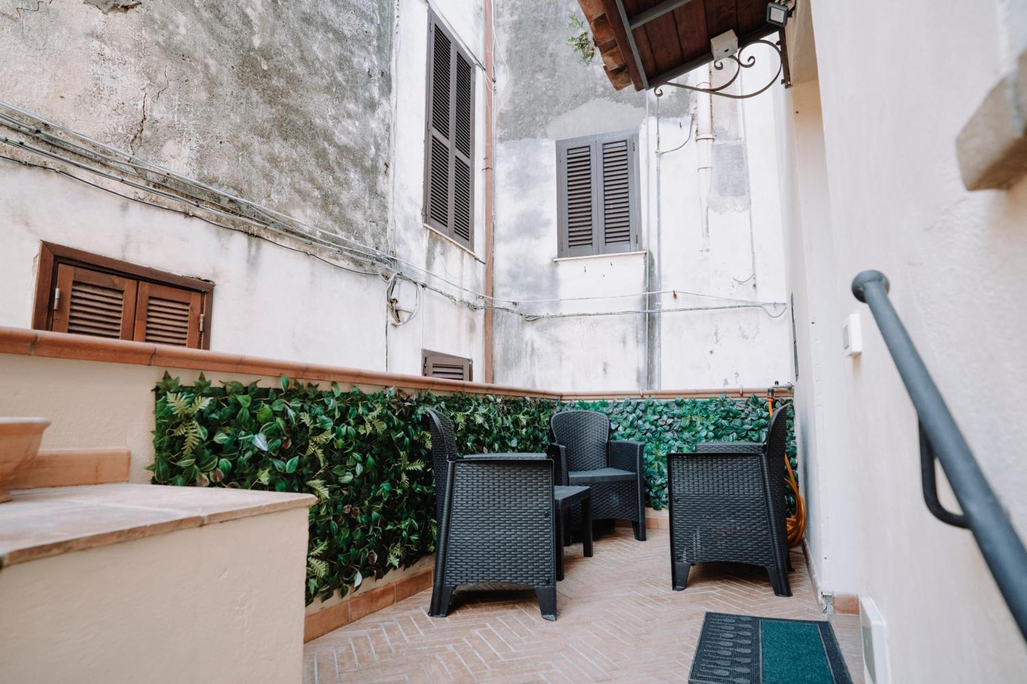 Bonne Nuit Terracina Bed & Breakfast Exterior photo